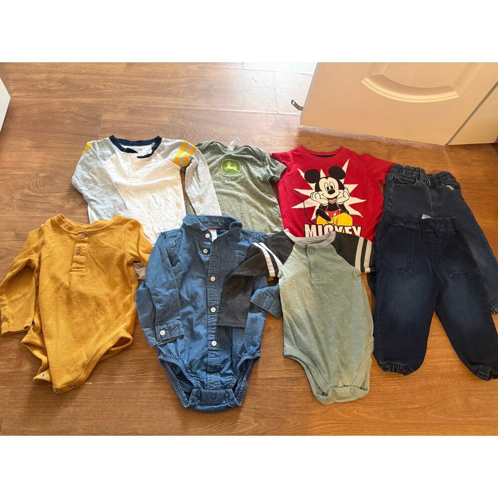 Lot of 8 Pieces Of 18 Month Clothes‎